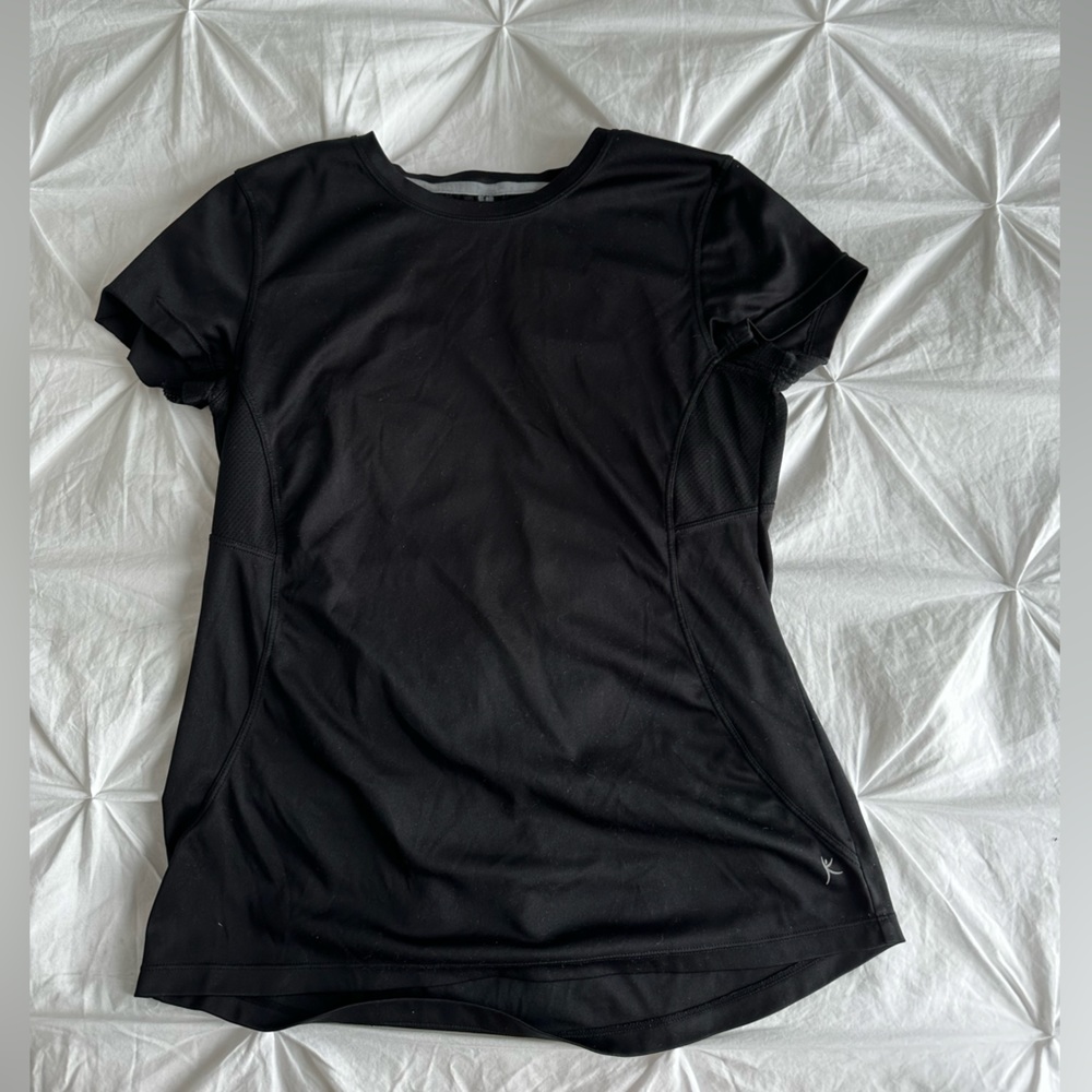 black sport shirt